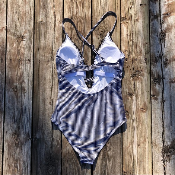 Cupshea Striped One Piece with Lace - Picture 6 of 11